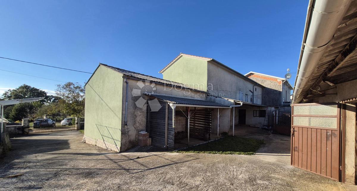 Družinsko posestvo v bližini Žminja