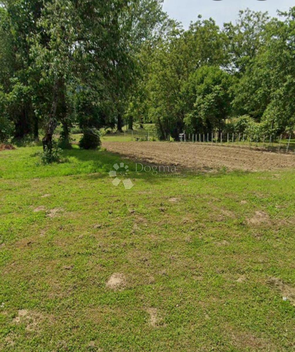 Zazidljivo zemljišče Ogulin, 1.228m2