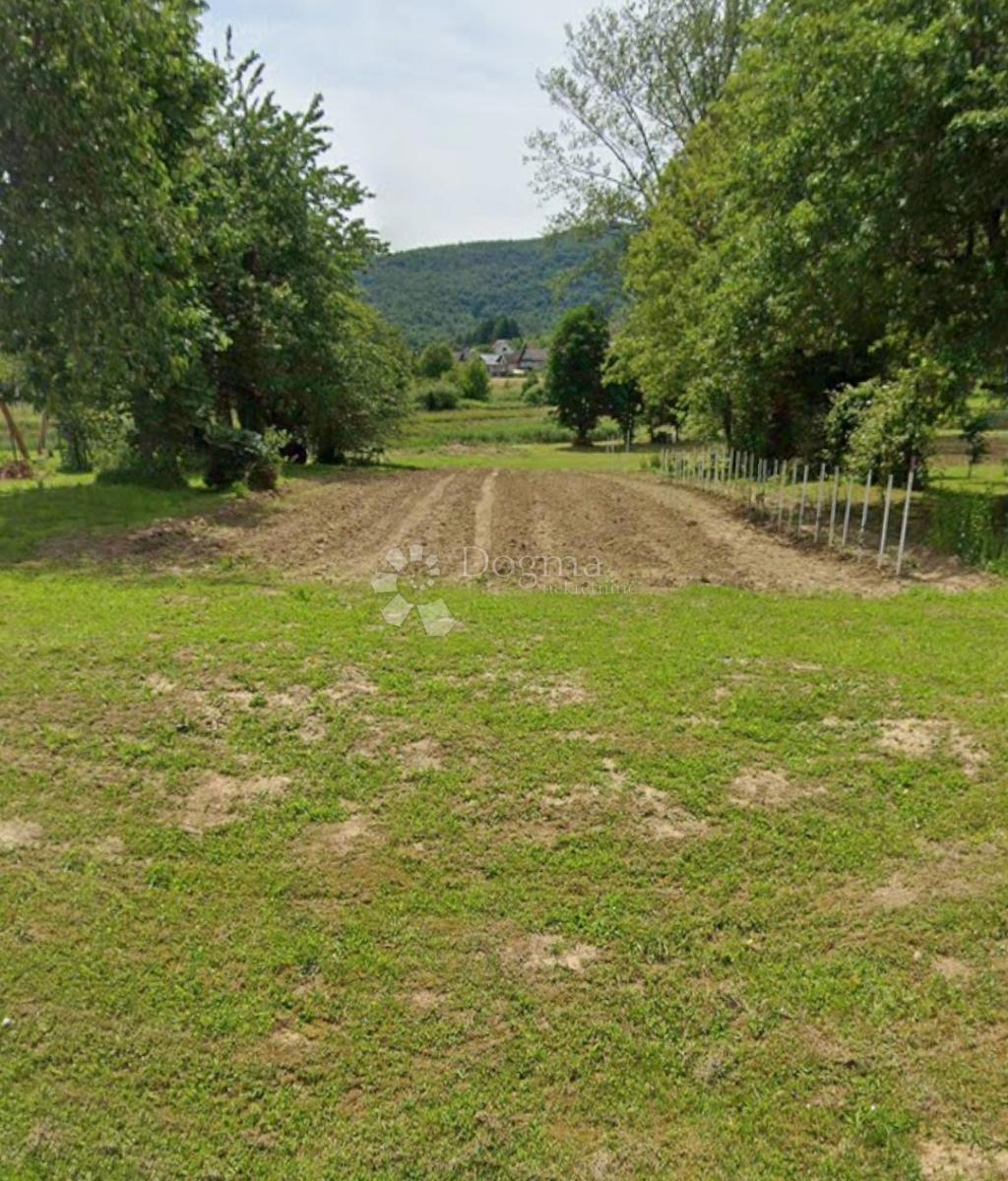 Zazidljivo zemljišče Ogulin, 1.228m2