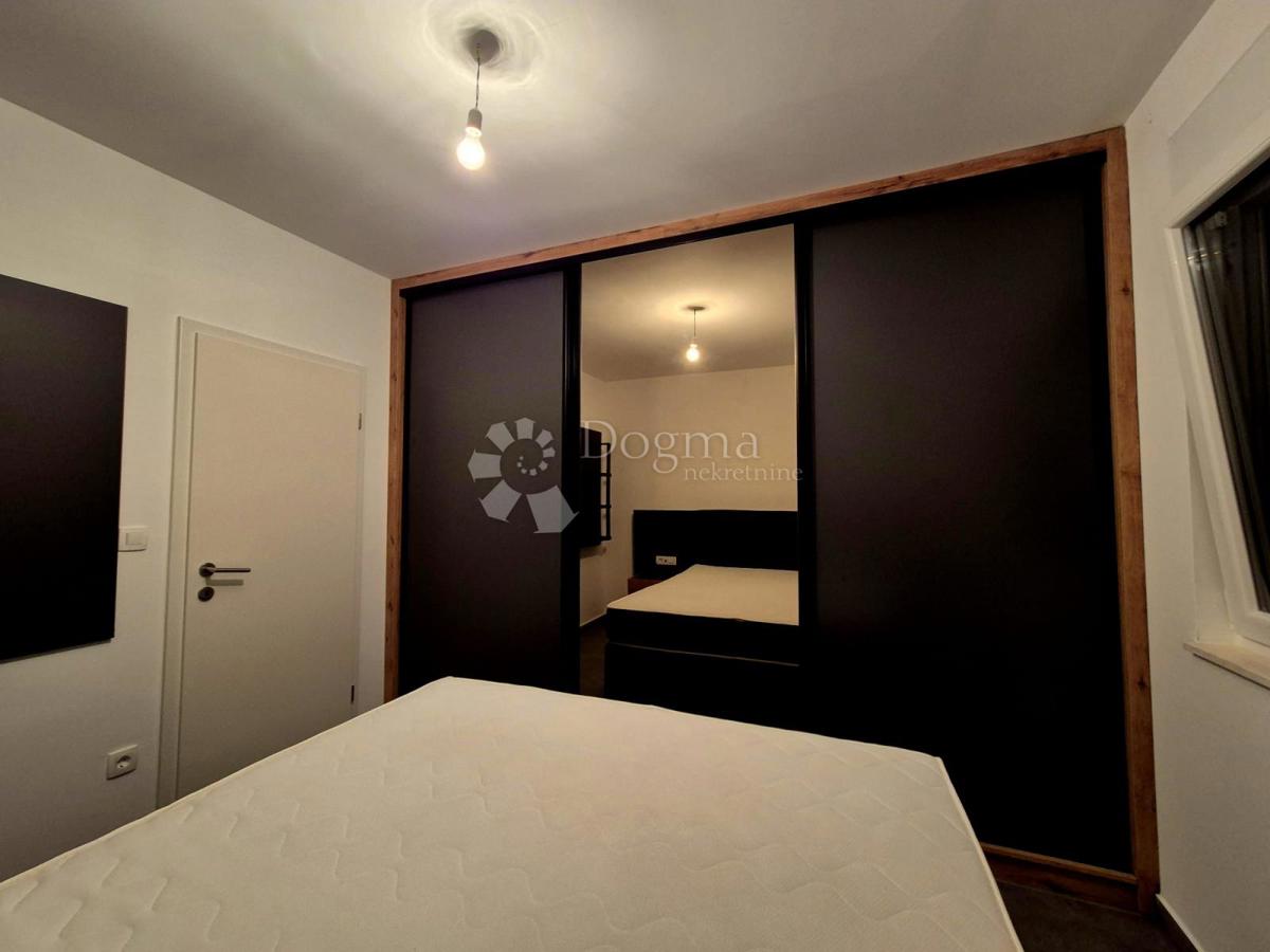 Stanovanje Okrug Gornji, Okrug, 60m2