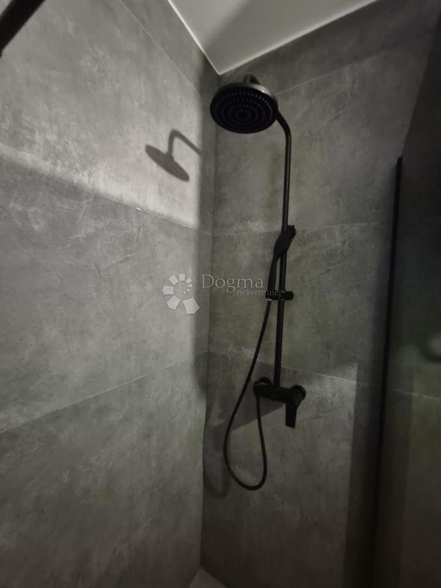 Stanovanje Okrug Gornji, Okrug, 60m2