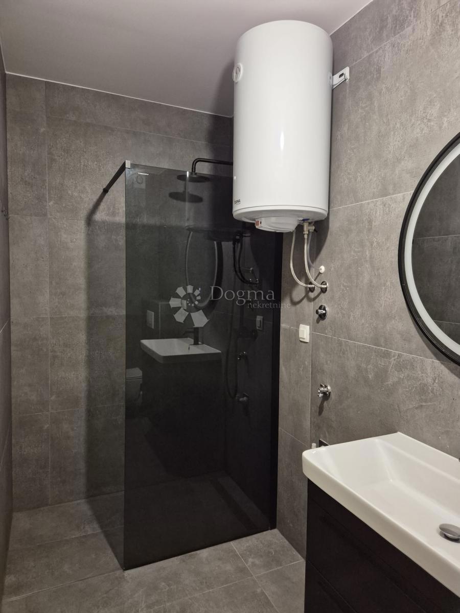 Stanovanje Okrug Gornji, Okrug, 60m2