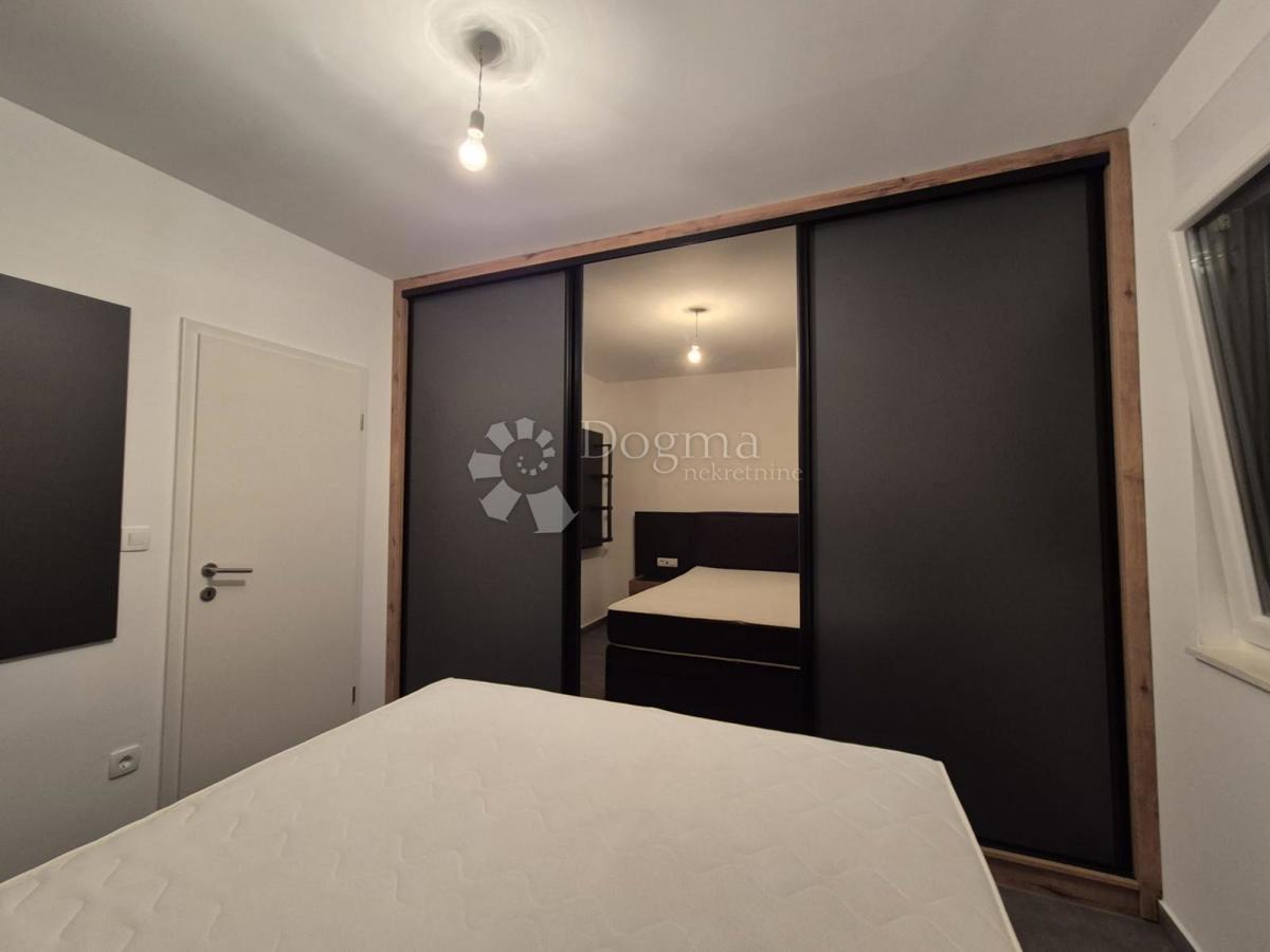 Stanovanje Okrug Gornji, Okrug, 60m2