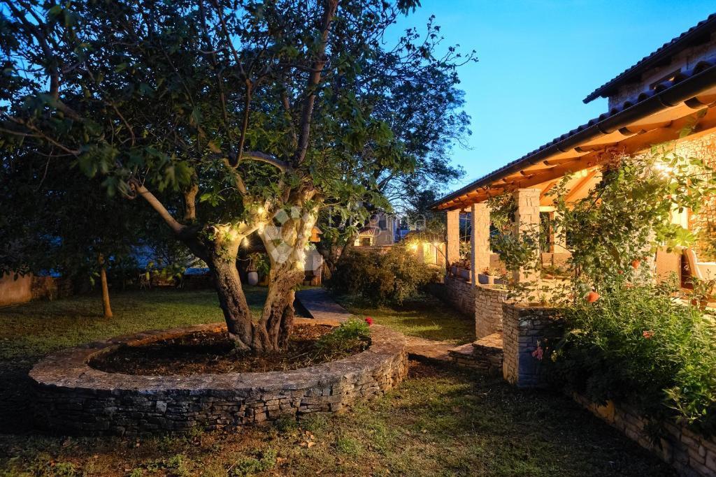 Hiša Smoljanci, Svetvinčenat, 250m2