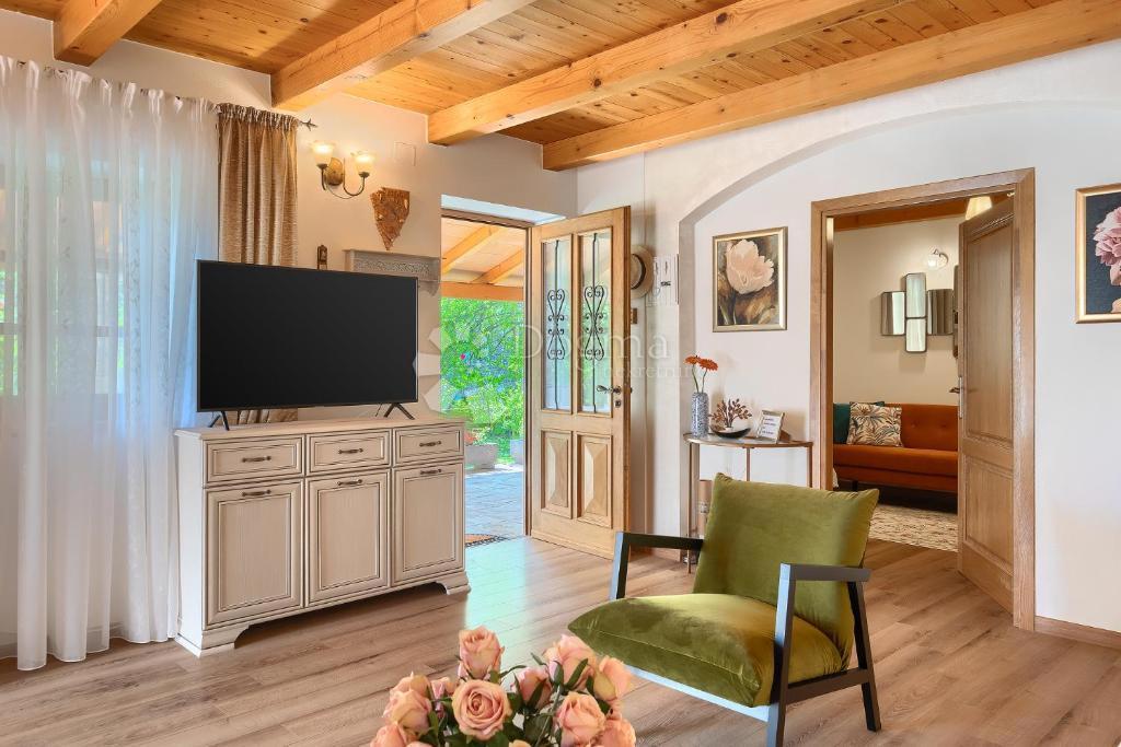 Hiša Smoljanci, Svetvinčenat, 250m2