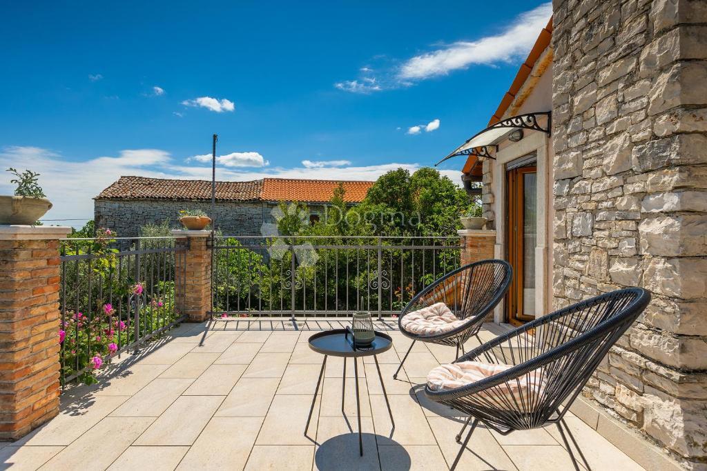 Hiša Smoljanci, Svetvinčenat, 250m2