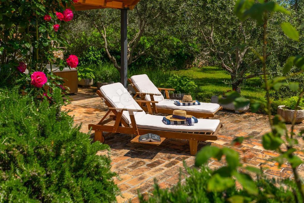 Hiša Smoljanci, Svetvinčenat, 250m2