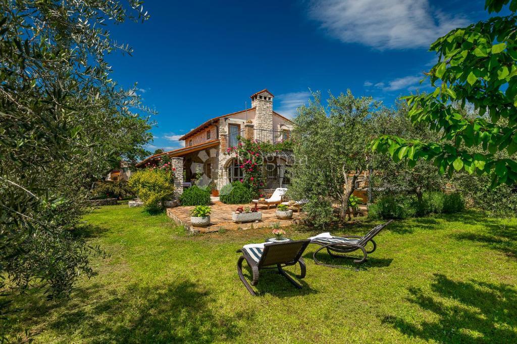 Hiša Smoljanci, Svetvinčenat, 250m2