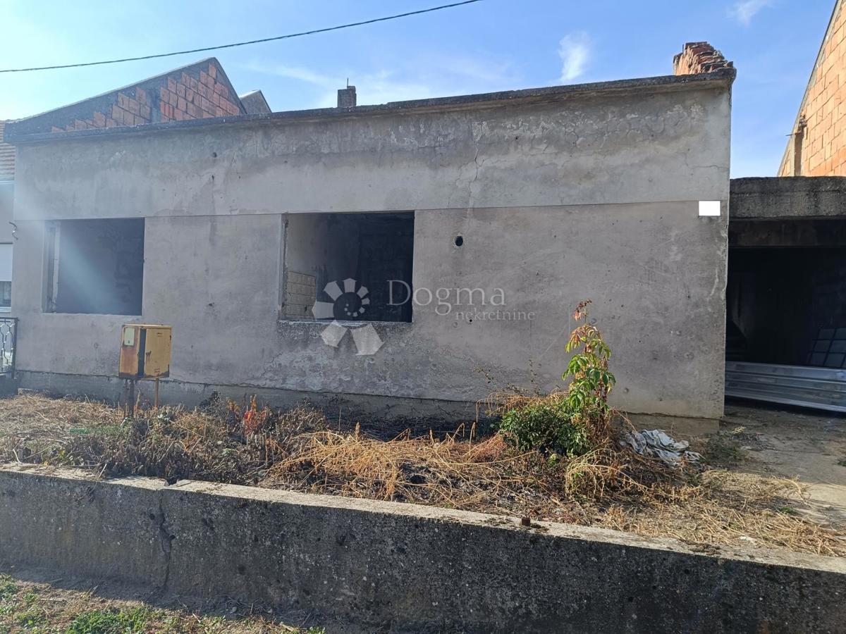 Hiša Tenja, Osijek - Okolica, 148m2