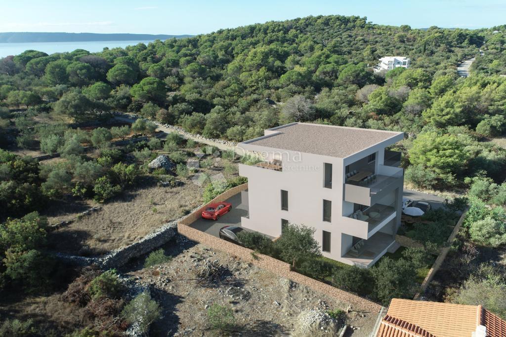 Stanovanje Okrug Gornji, Okrug, 116,34m2