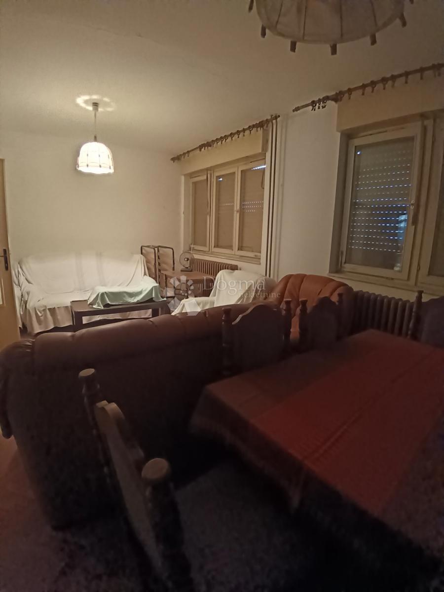 Hiša Beli Manastir, 191,47m2