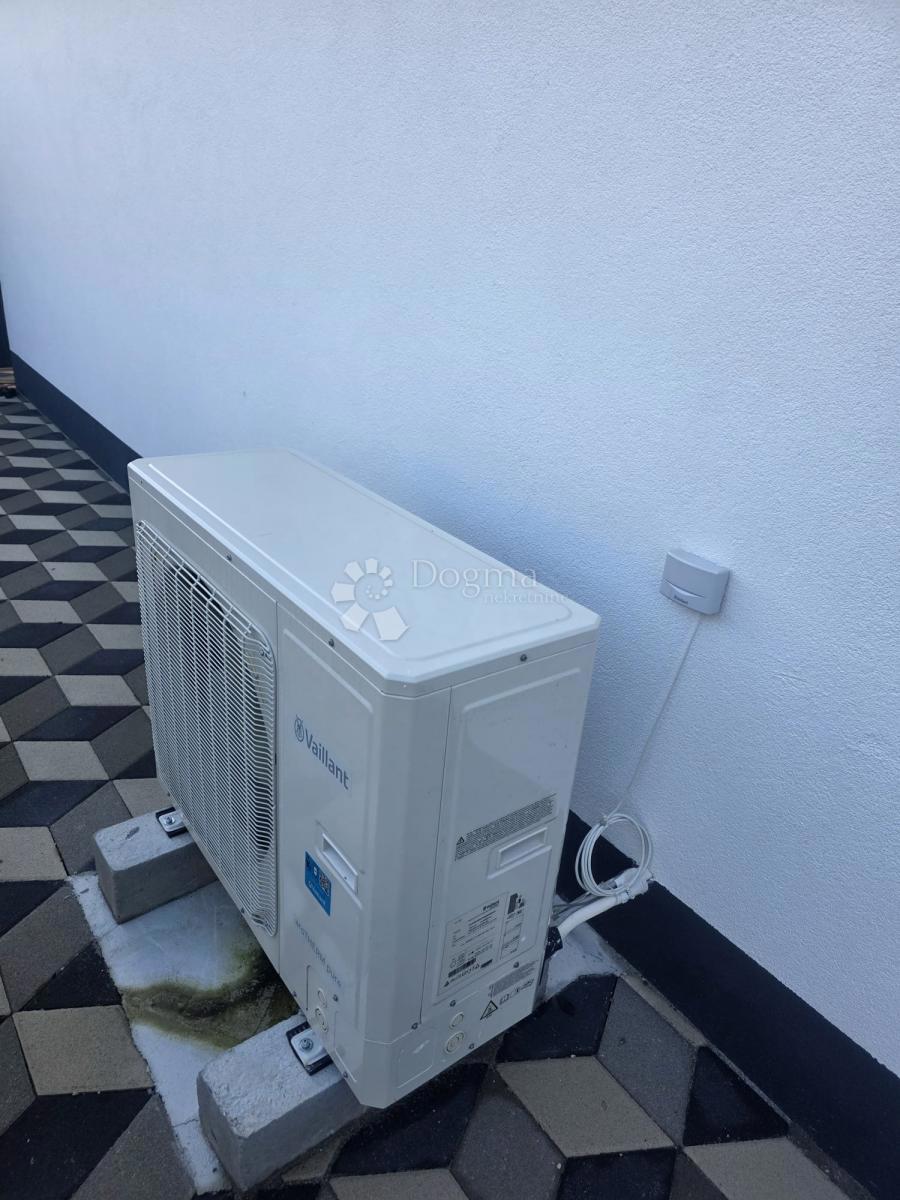 Hiša Babinec, Cestica, 150m2