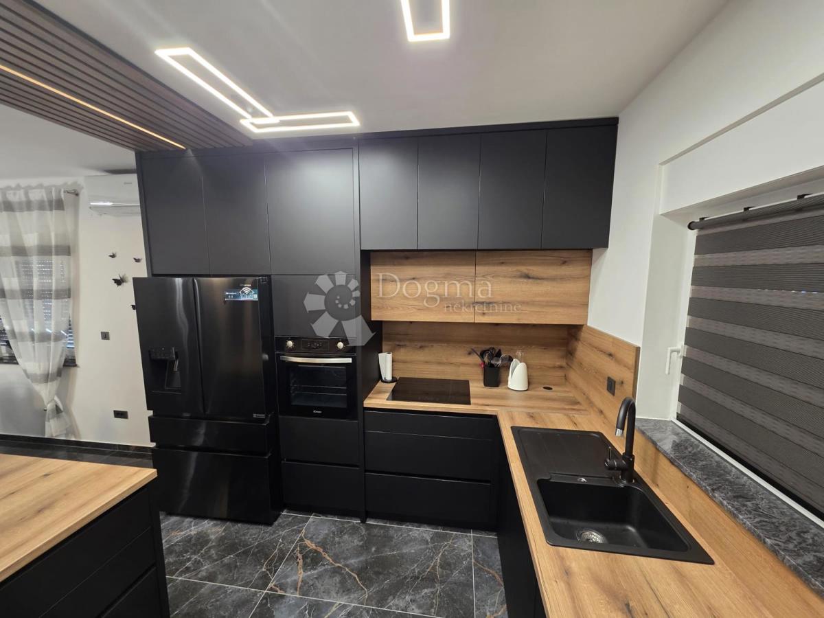 Hiša Babinec, Cestica, 150m2