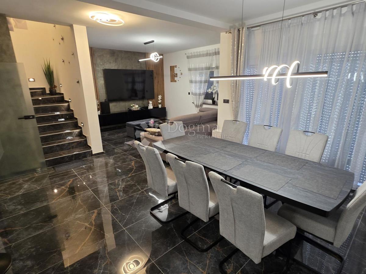 Hiša Babinec, Cestica, 150m2