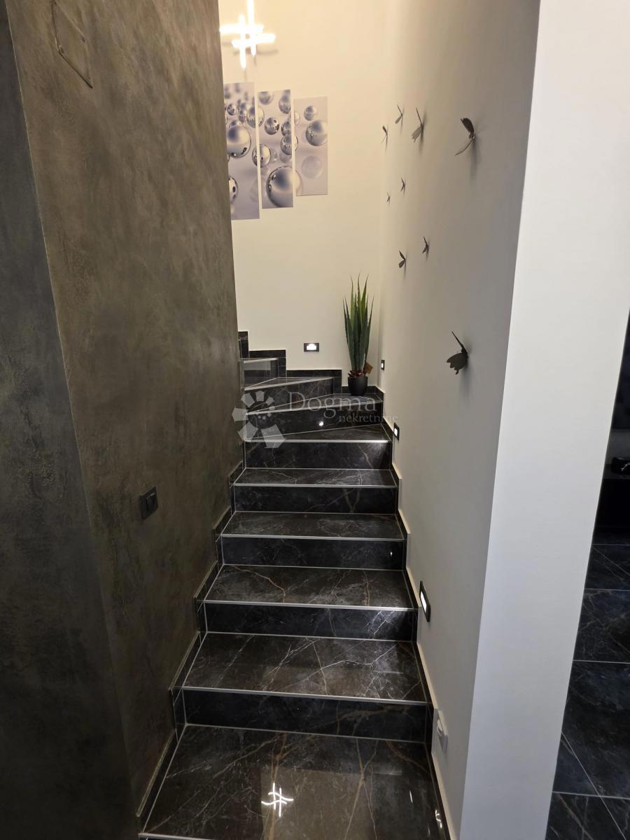 Hiša Babinec, Cestica, 150m2