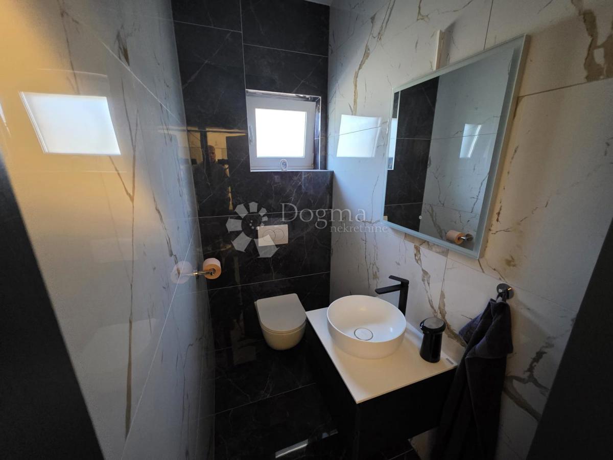 Hiša Babinec, Cestica, 150m2