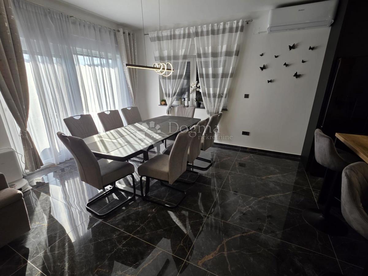 Hiša Babinec, Cestica, 150m2