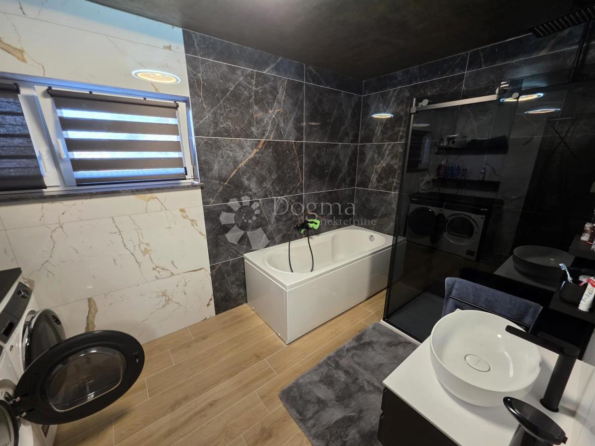 Hiša Babinec, Cestica, 150m2