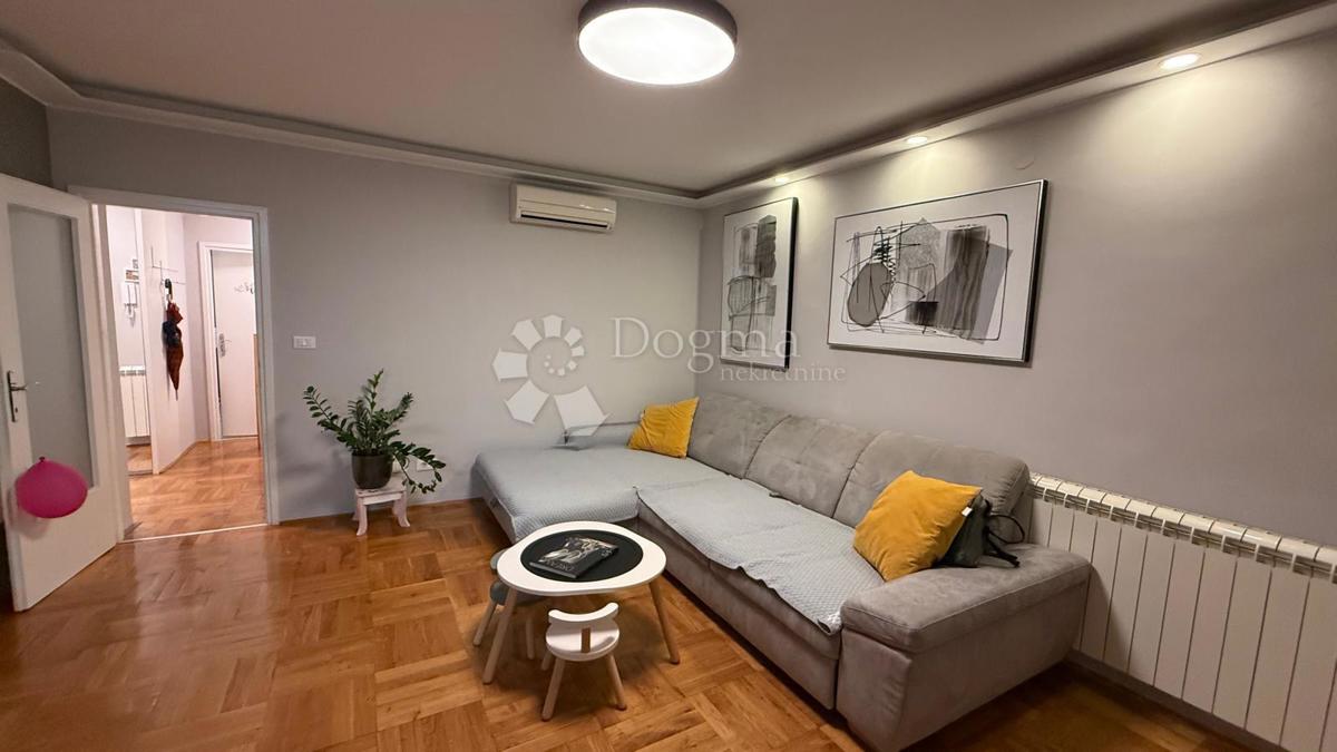 MODERNO RENOVIRANO STANOVANJE 5 MINUT OD MORJA!