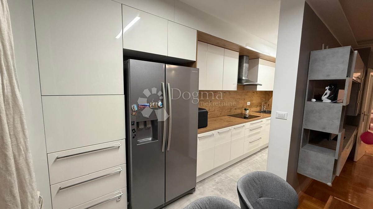 MODERNO RENOVIRANO STANOVANJE 5 MINUT OD MORJA!