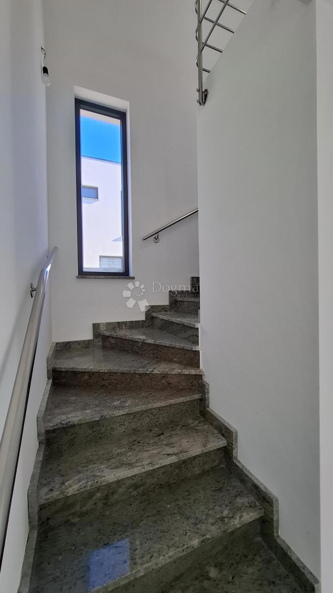 Hiša Kornić, Krk, 150m2