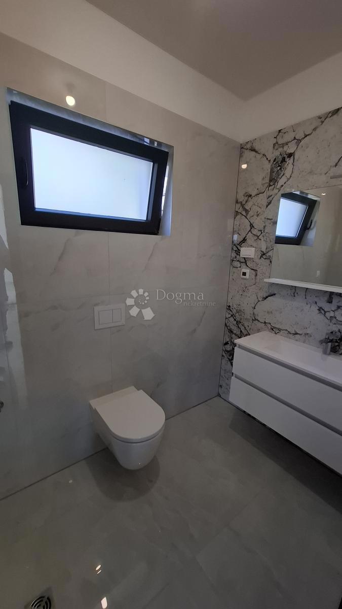 Hiša Kornić, Krk, 150m2