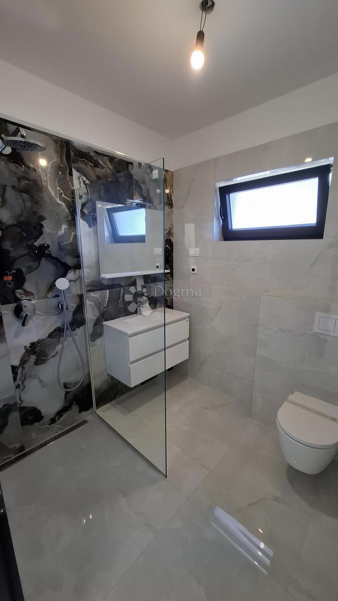 Hiša Kornić, Krk, 150m2