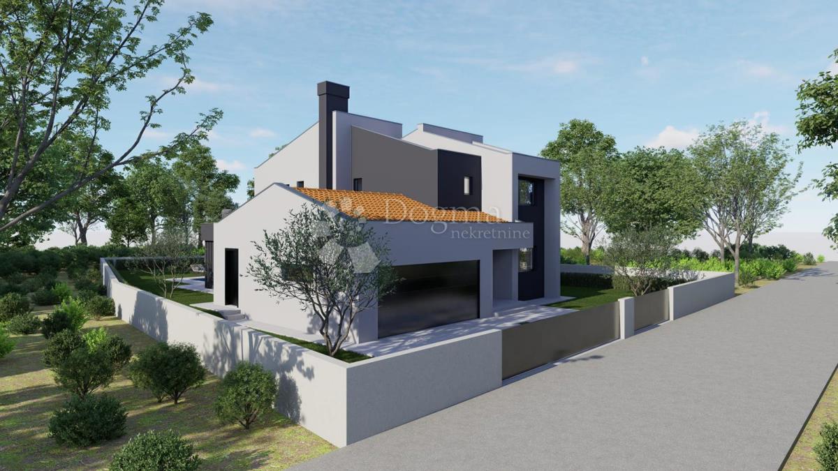 Stavbno zemljišče z veljavnim gradbenim dovoljenjem za gradnjo družinske hiše in bazena