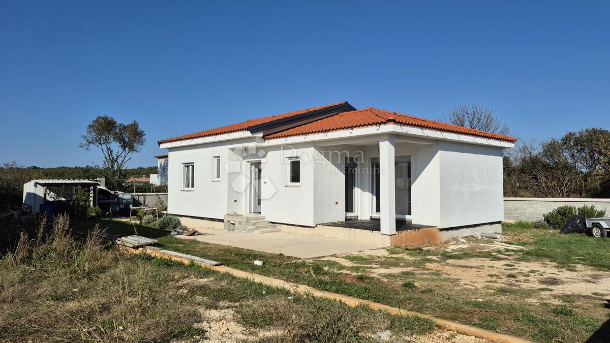 Hiša Monteserpo - Komunal, Pula, 81m2