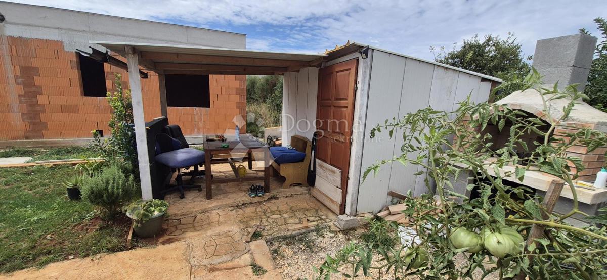 Hiša Monteserpo - Komunal, Pula, 81m2