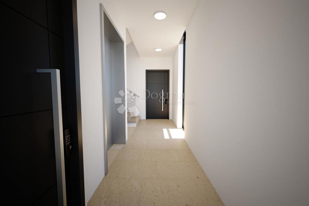 LUKSUZNO STANOVANJE NAJVIŠJIH STANDARDOV - ROVINJ, CENTER