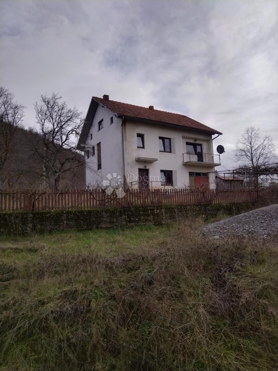 Hiša Grab, Gračac, 150m2