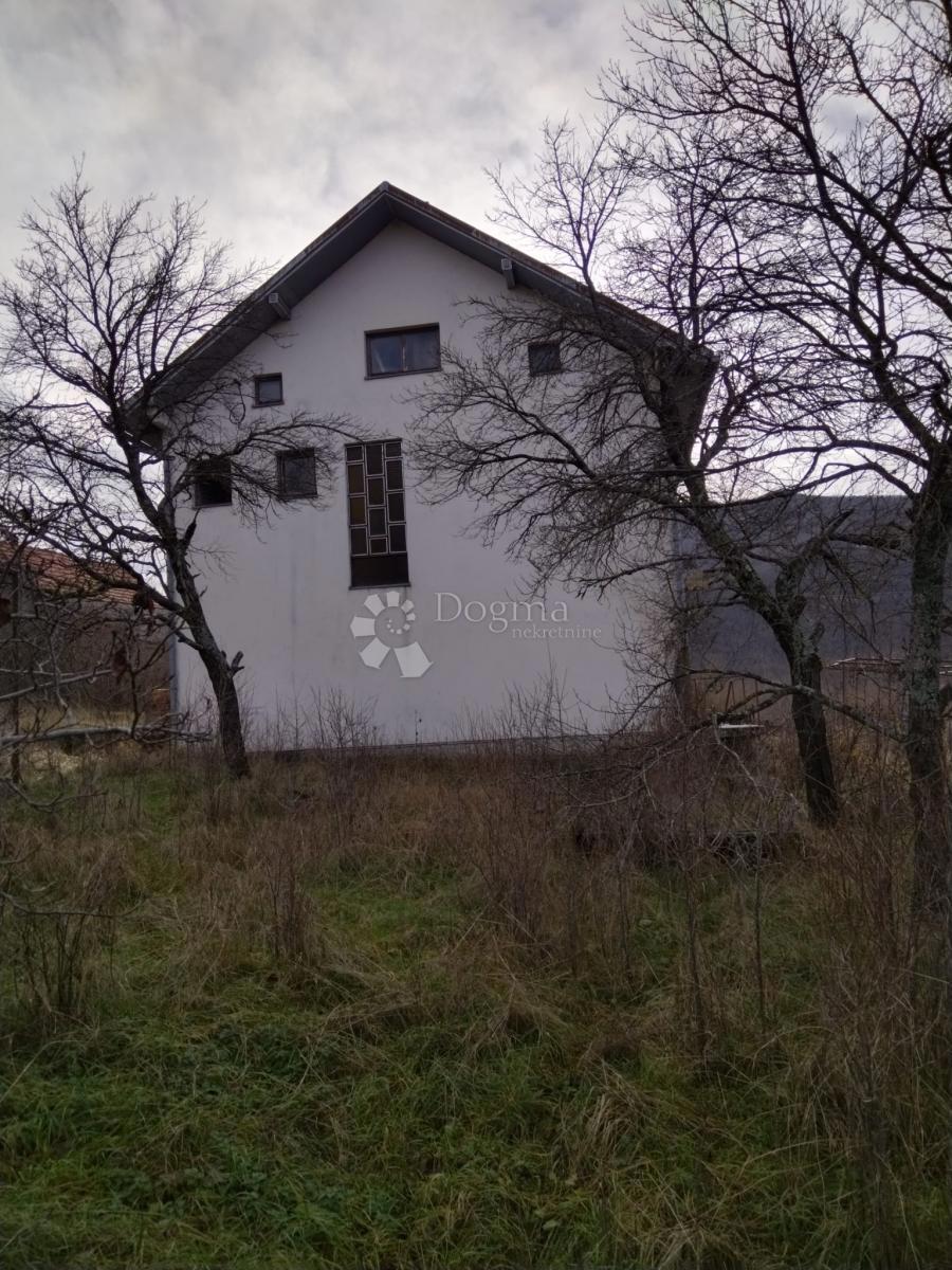 Hiša Grab, Gračac, 150m2