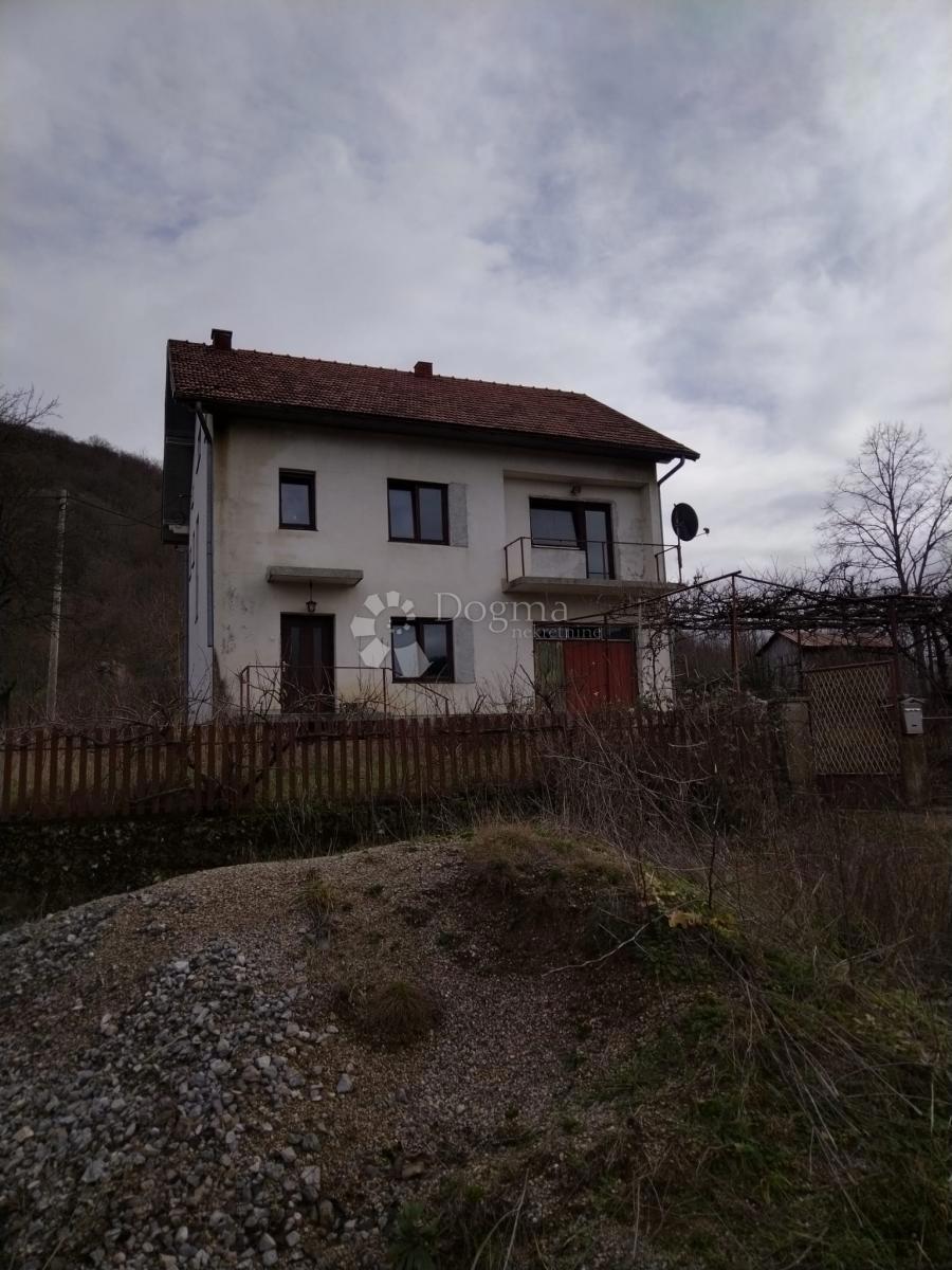 Hiša Grab, Gračac, 150m2