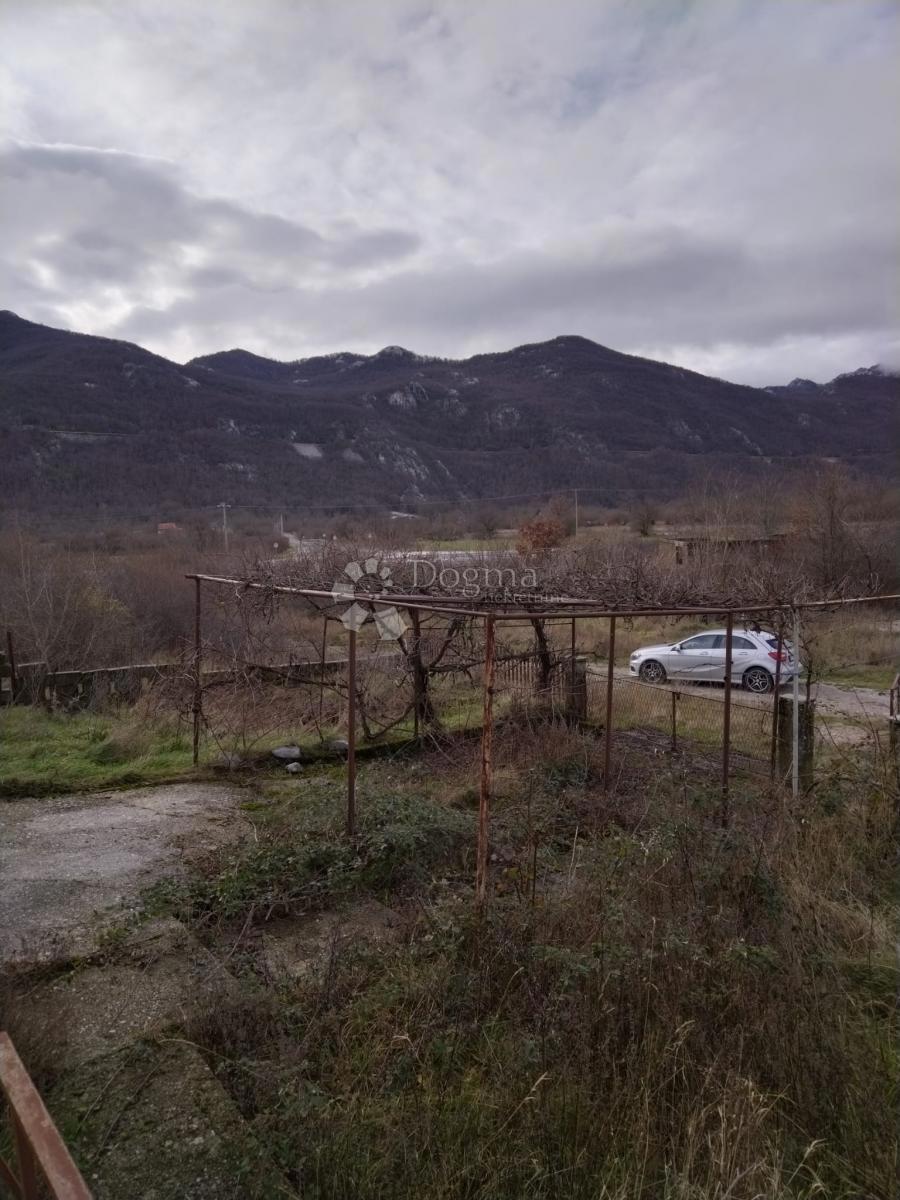 Hiša Grab, Gračac, 150m2