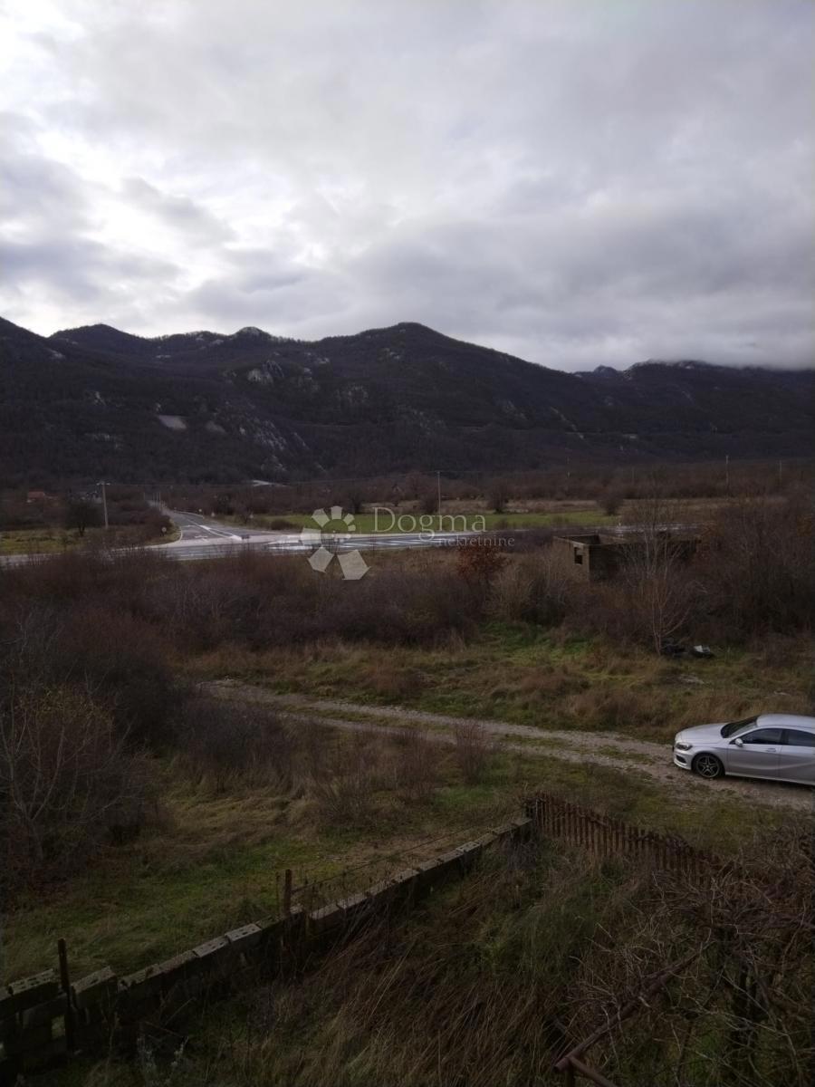 Hiša Grab, Gračac, 150m2