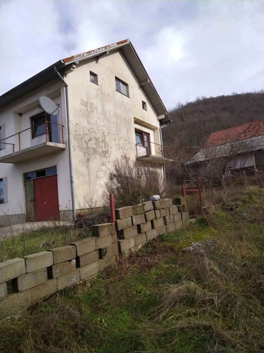 Hiša Grab, Gračac, 150m2