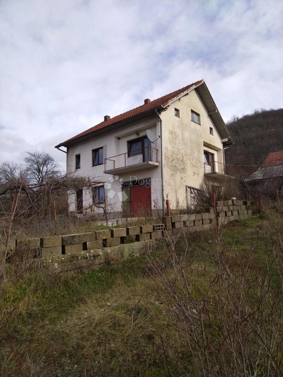 Hiša Grab, Gračac, 150m2