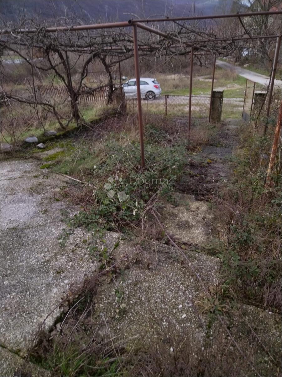 Hiša Grab, Gračac, 150m2