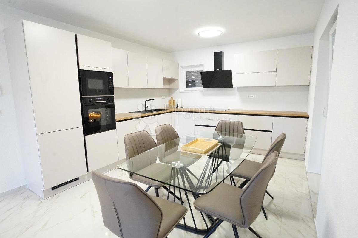 Hiša Donja Jagodnja, Polača, 162m2