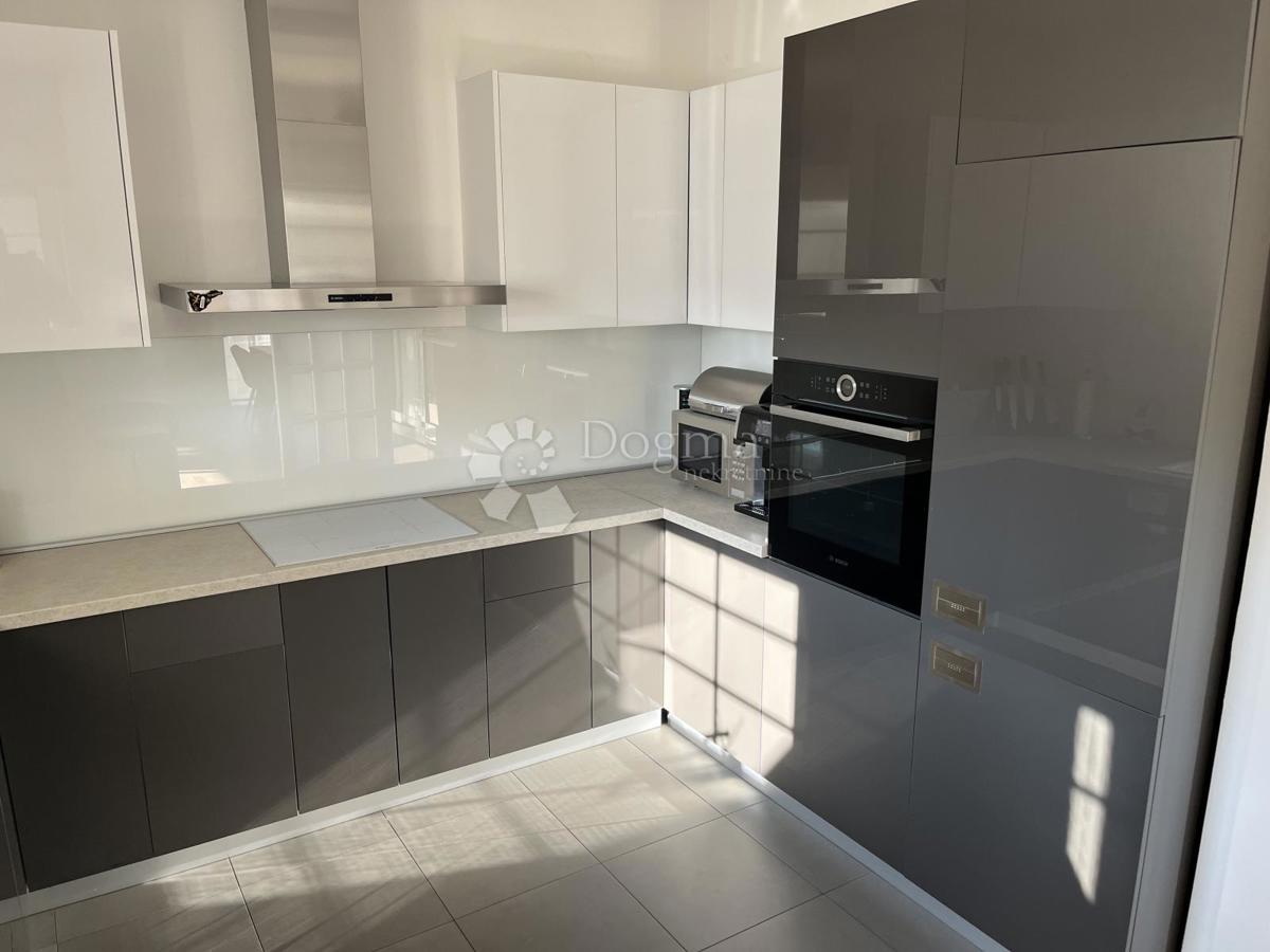 Hiša Markuševec, Podsljeme, 303,51m2