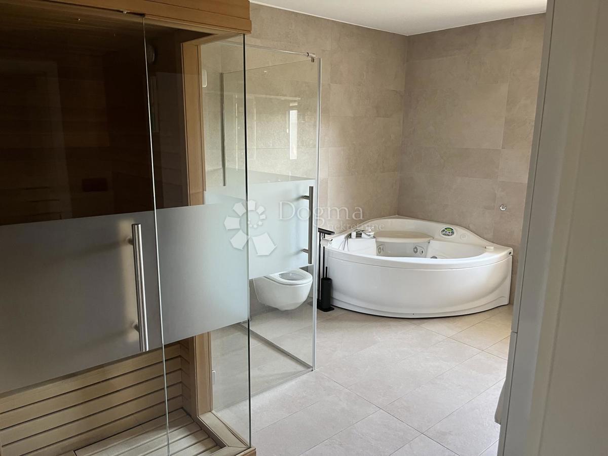 Hiša Markuševec, Podsljeme, 303,51m2