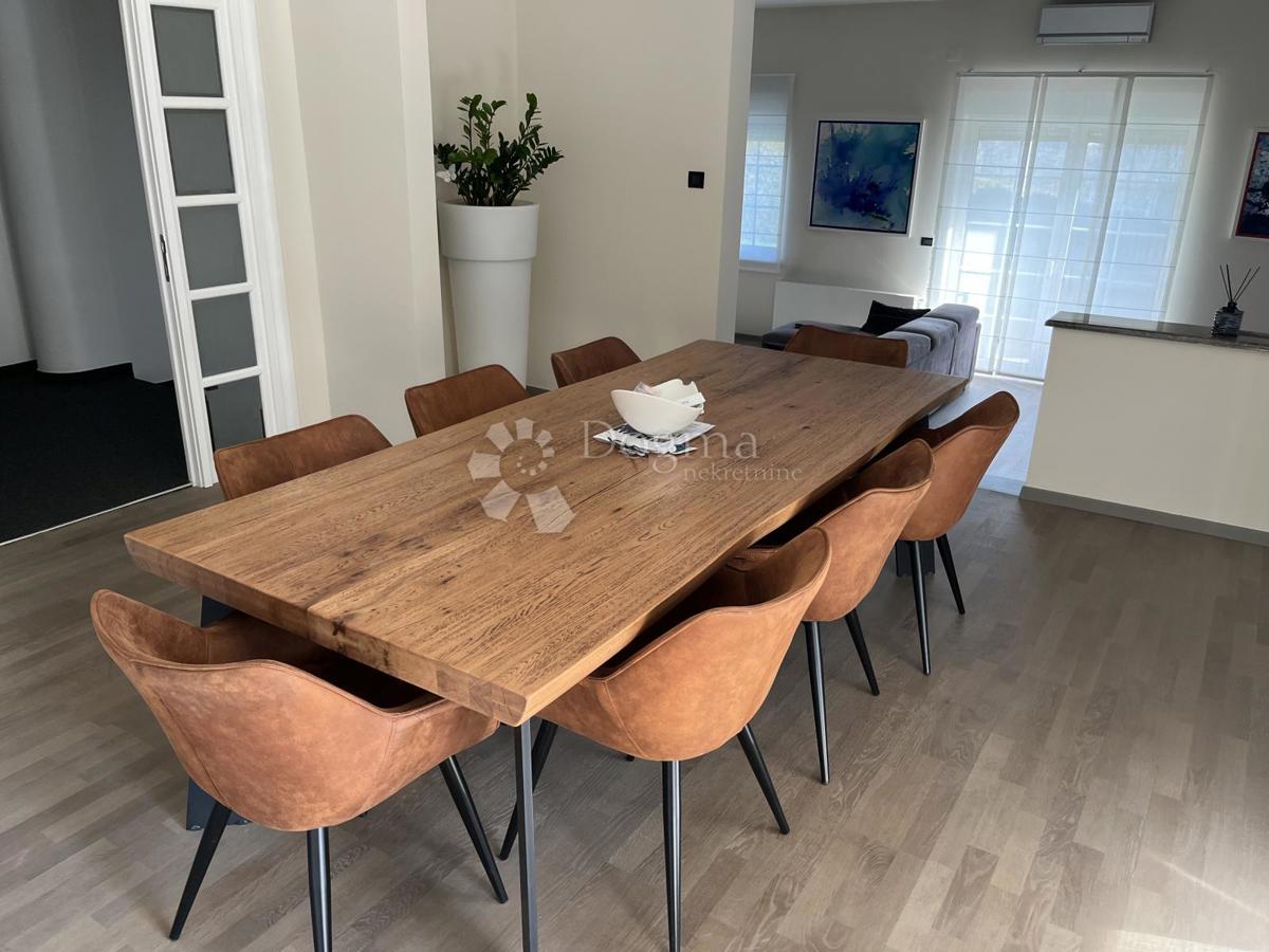 Hiša Markuševec, Podsljeme, 303,51m2