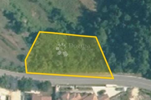 Zazidljivo zemljišče Kanfanar, 1.435m2