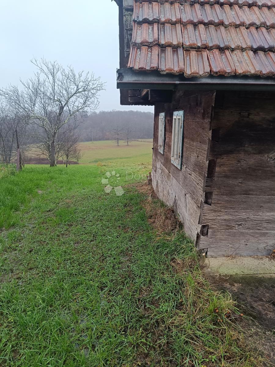 Zazidljivo zemljišče Bratina, Pisarovina, 7.079m2