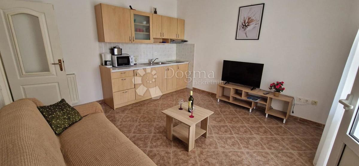 Hiša Okrug Gornji, Okrug, 352,86m2