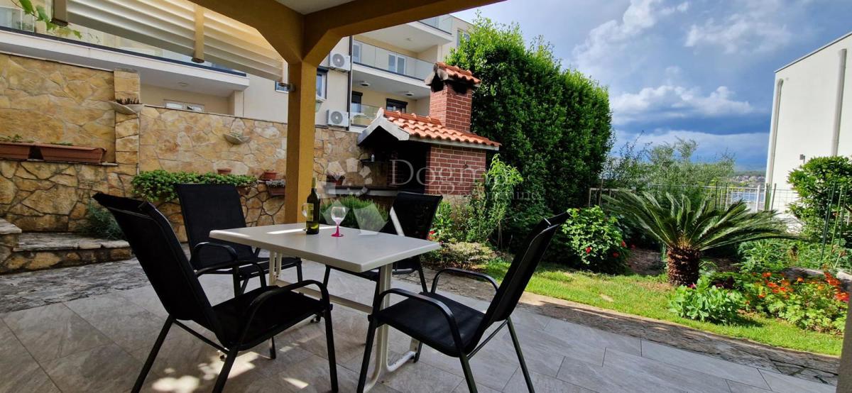 Hiša Okrug Gornji, Okrug, 352,86m2