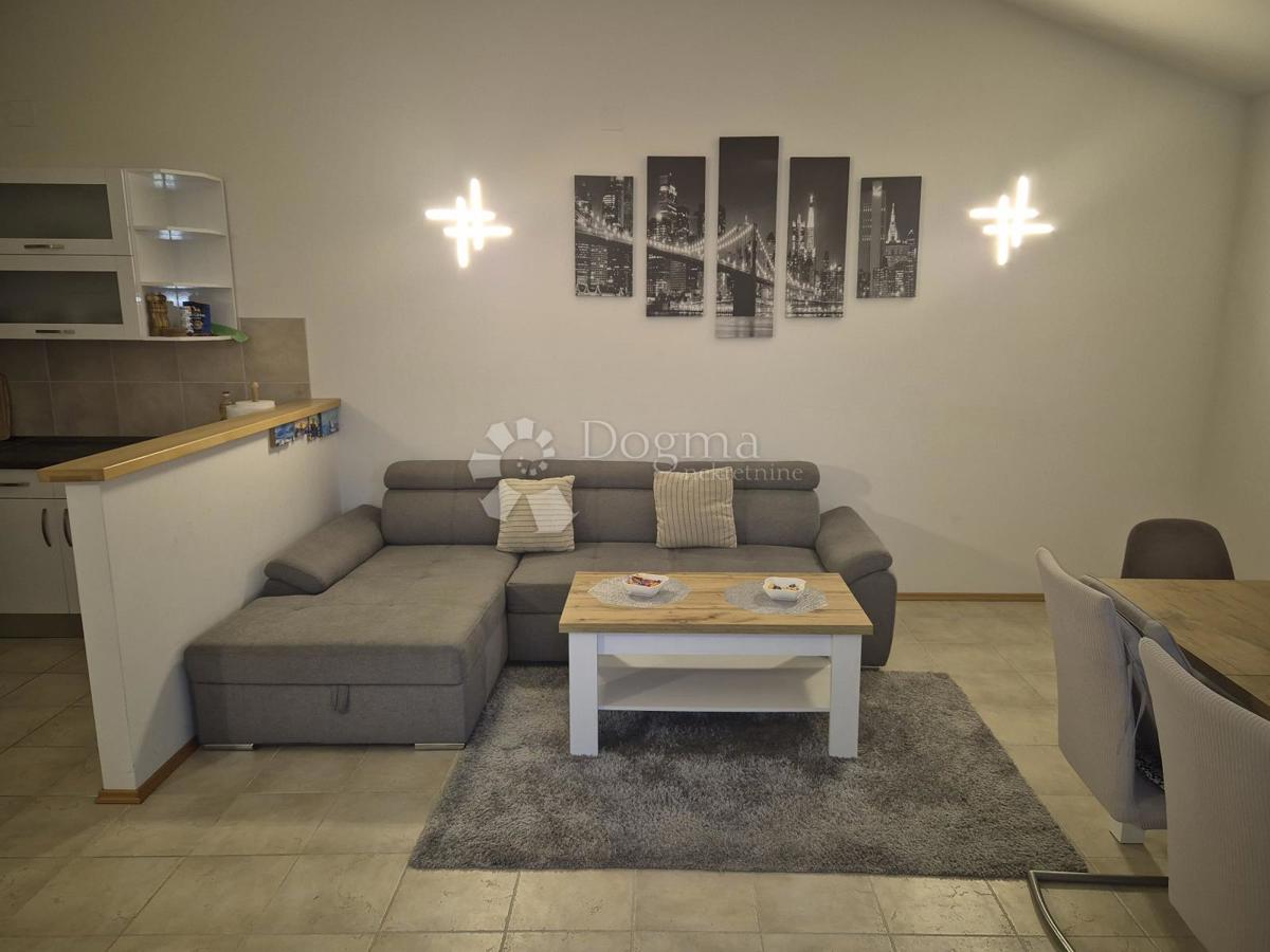 Stanovanje Rogoznica, 66,69m2