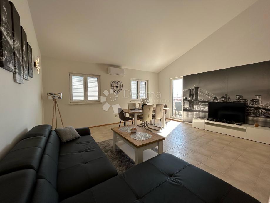 Stanovanje Rogoznica, 66,69m2