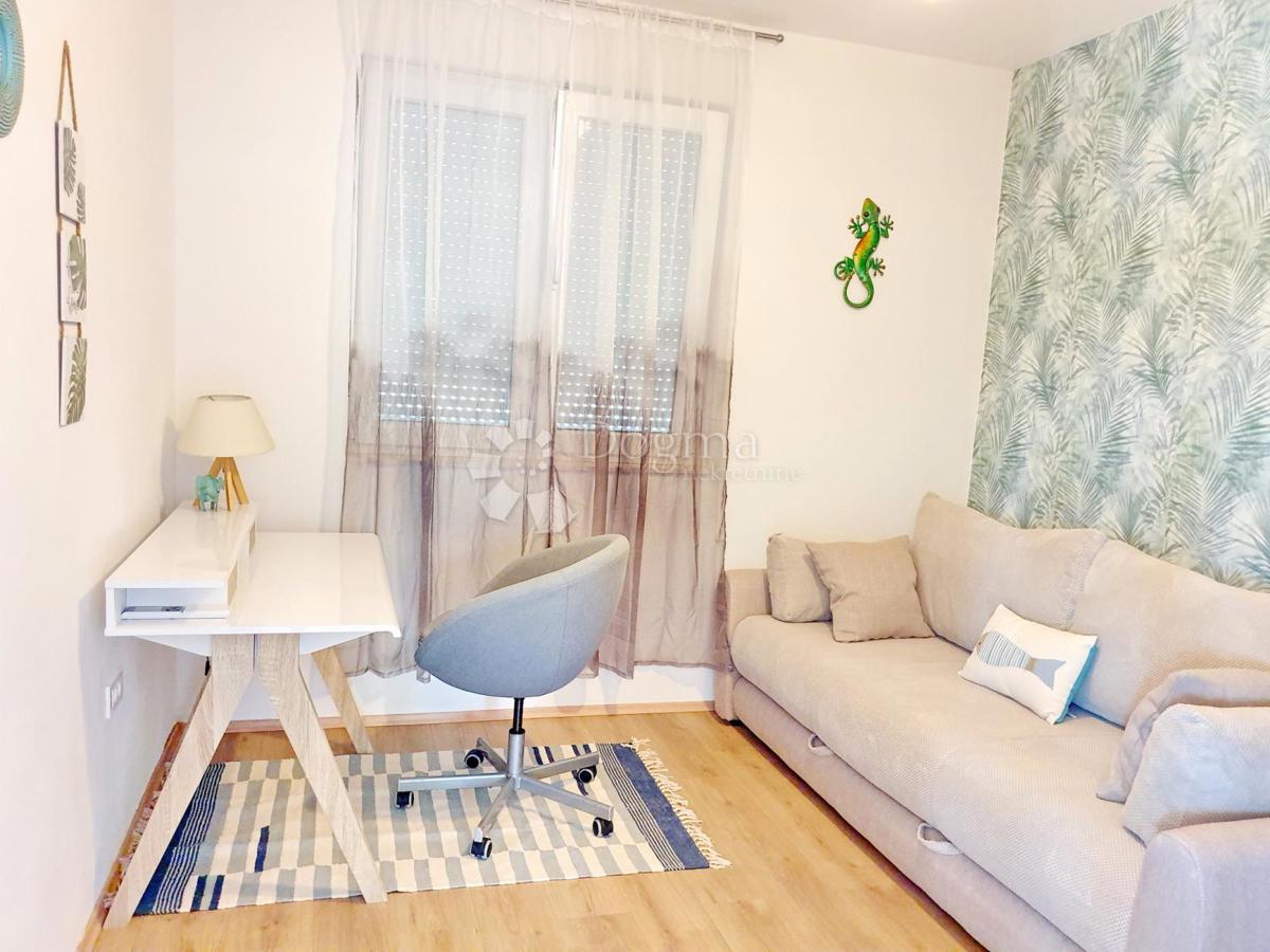 Čudovita hiša le 3 km od morja za bivanje ali investicijo